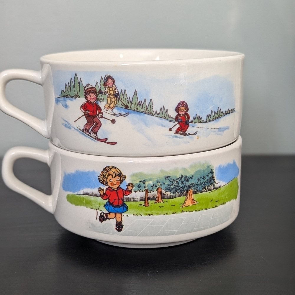 Vintage Campbell's Soup Kids Stackable Soup Bowls With Handles Skiing‎ Hopscotch